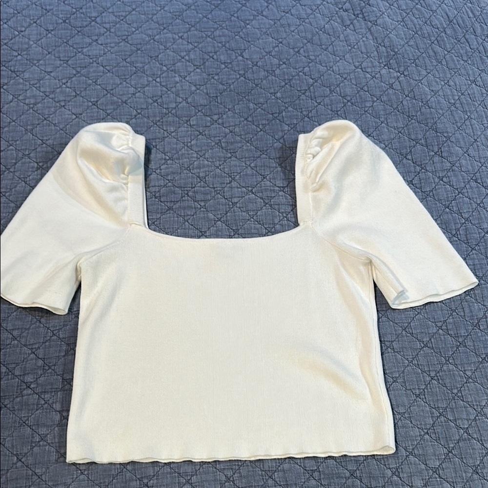 Fashion Nova White Fitted Crop Blouse